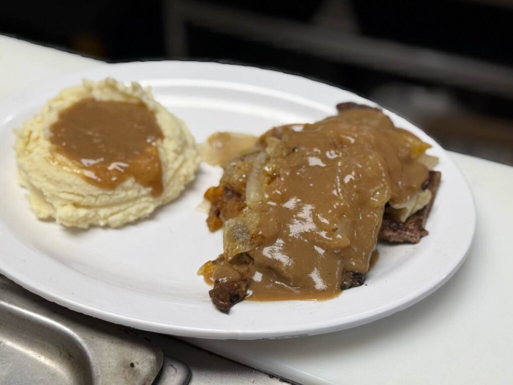 Liver and onions with mashed potatoes